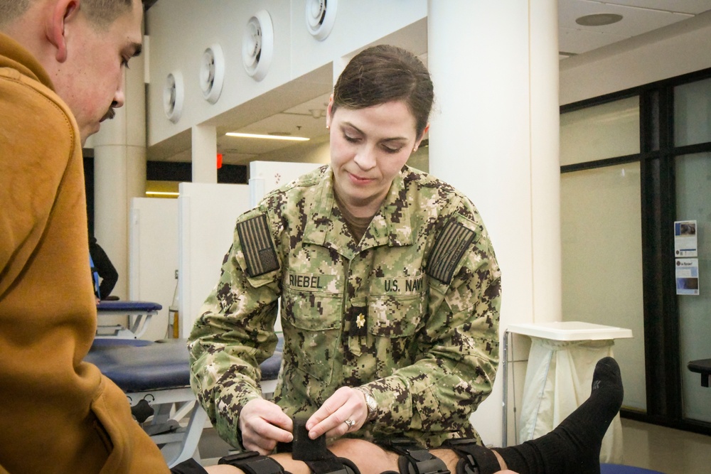 NMRTC Camp Lejeune officer named one of Navy Medicine’s physical therapists of the year