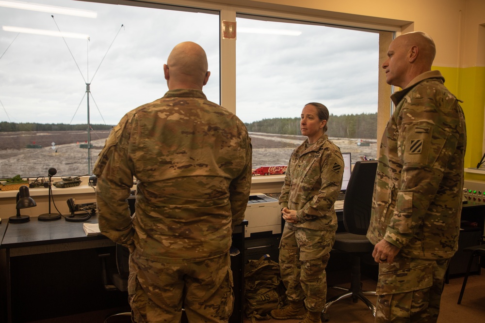 Task Force Provider Command visits convoy live fire site