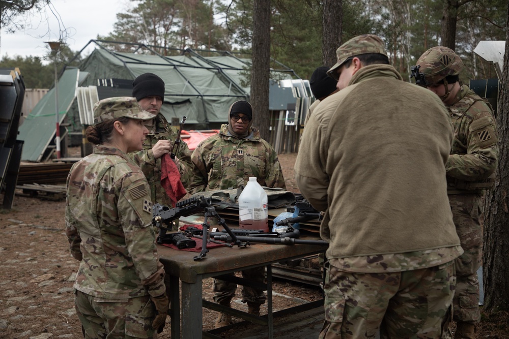 Task Force Provider Command visits convoy live fire site