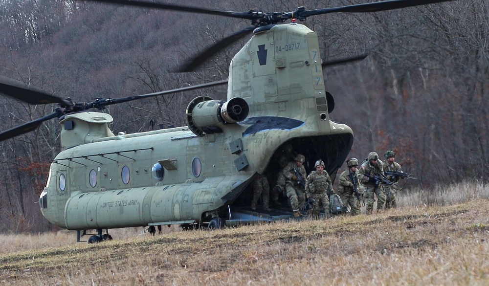 166th Regiment infantry students complete field training exercise