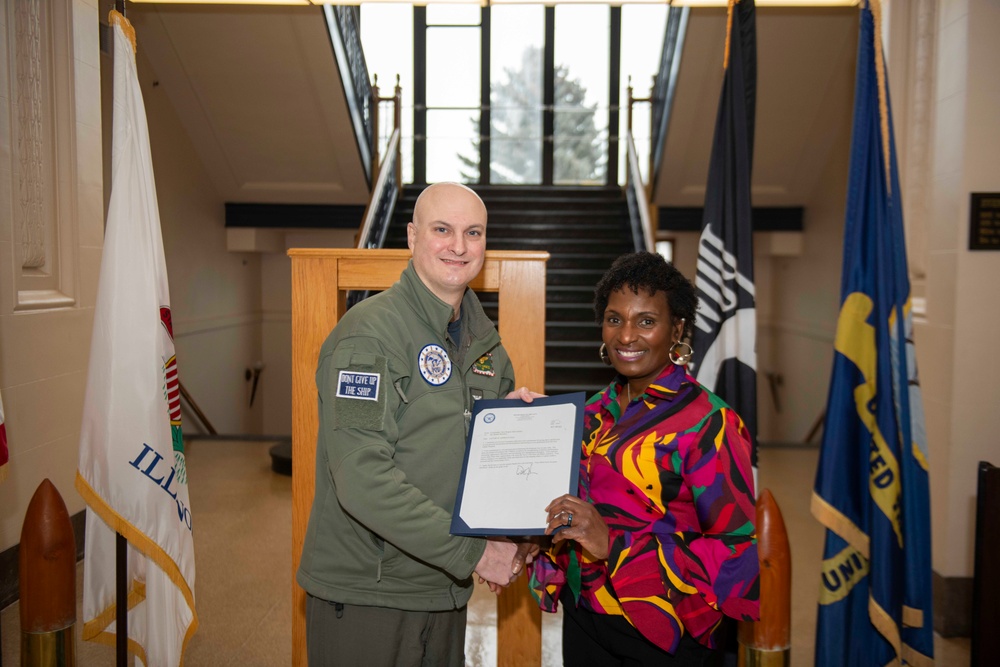 NSGL Civilians, Sailors, Receive Awards