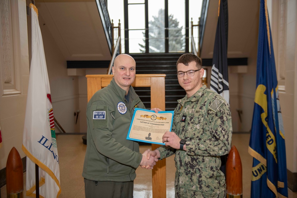 NSGL Civilians, Sailors, Receive Awards