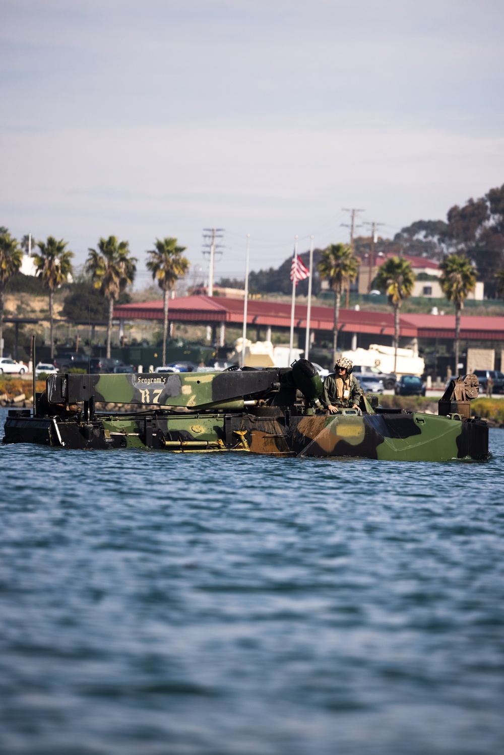 3rd AA Bn. conducts ACV launch, recovery drills