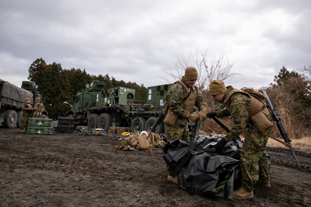 CLR-3 Conducts Battle Hand Off Drills