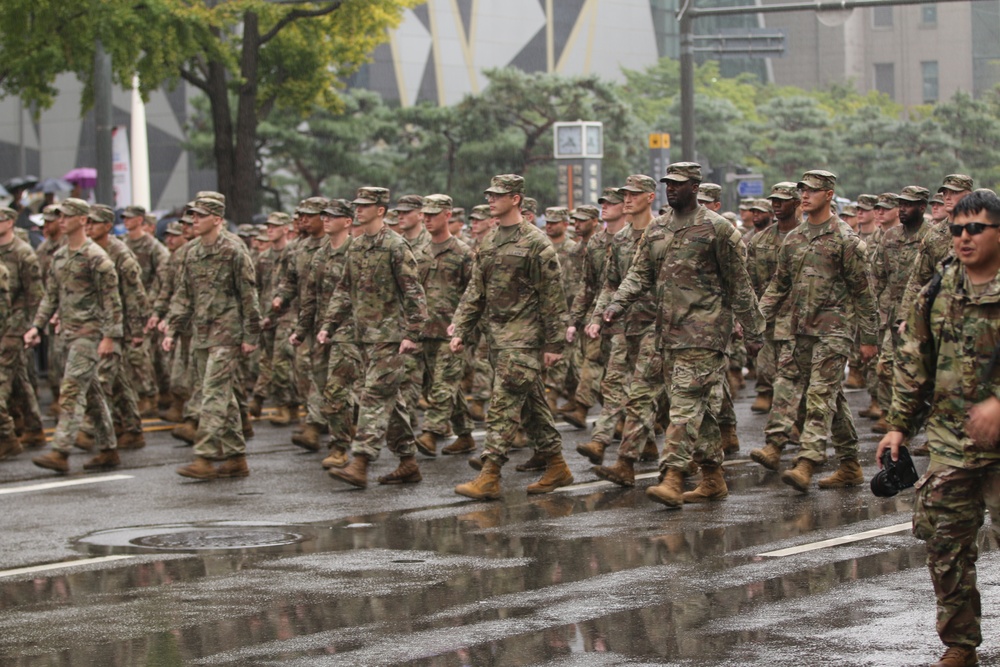 Mountain Warriors March in the 75th Armed Forces Day Parade