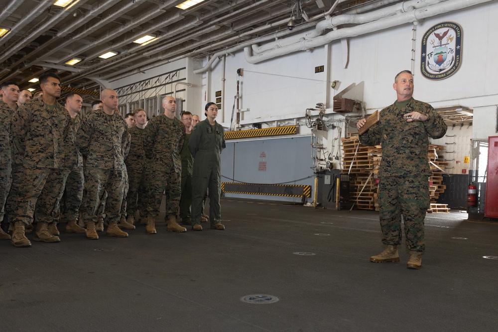 III MEF CG visits 31st MEU aboard USS America