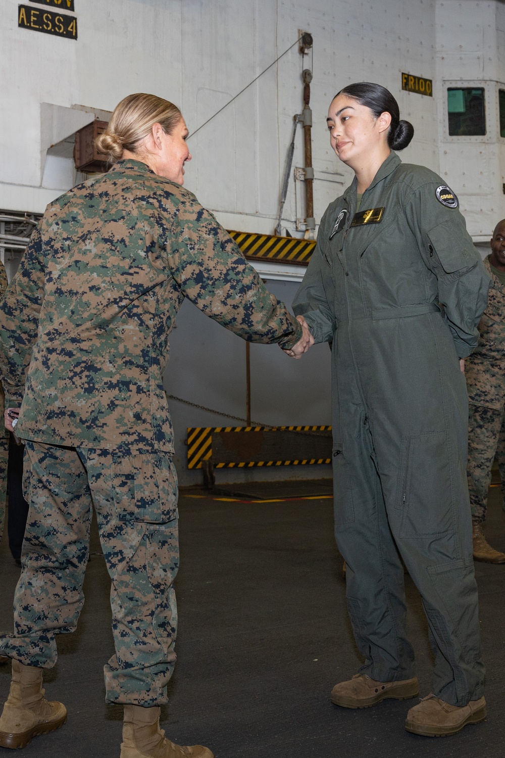 III MEF CG visits 31st MEU aboard USS America