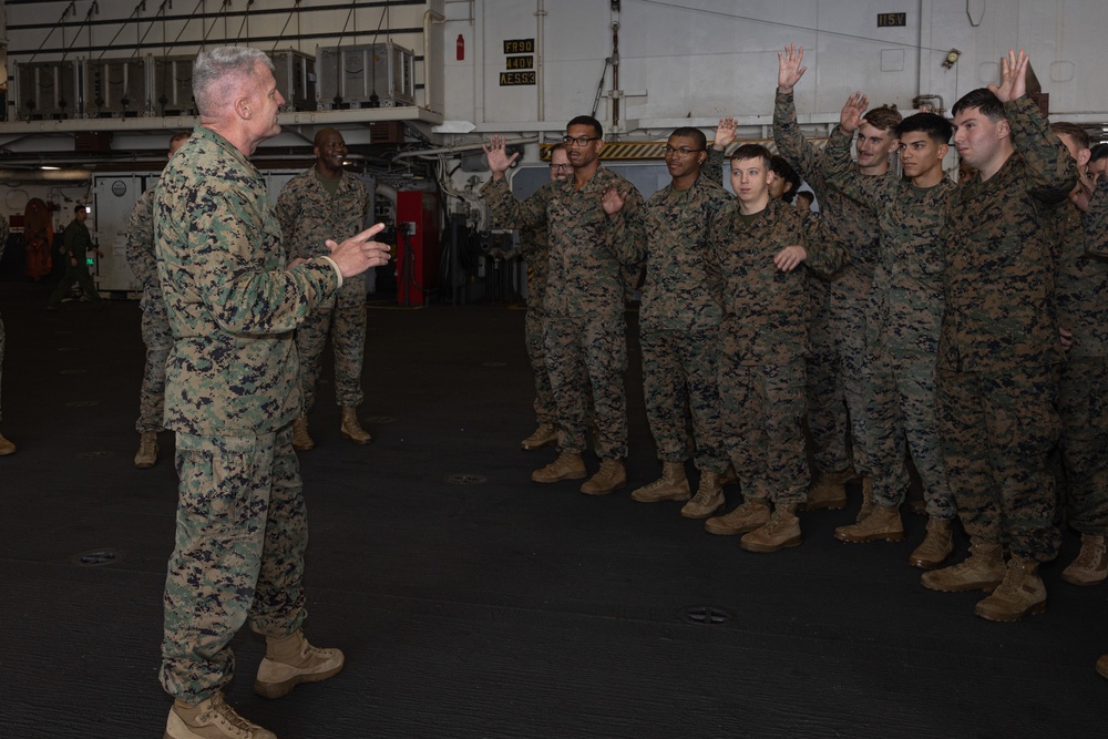 III MEF CG visits 31st MEU aboard USS America