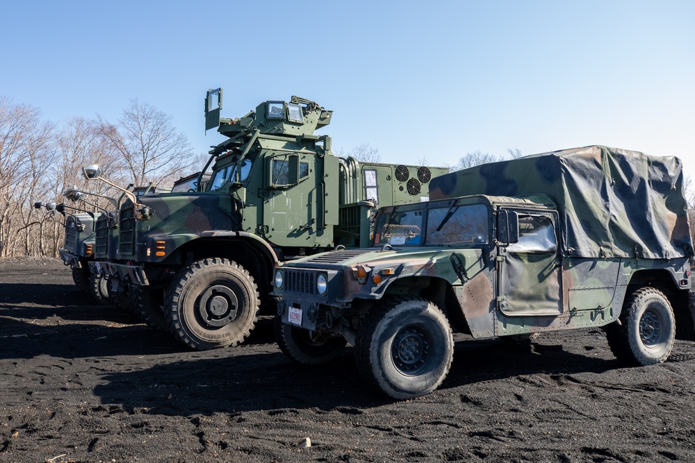 CLR-3 Conducts Battle Hand Off Drills