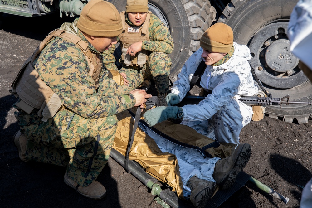 CLR-3 Conducts Battle Hand Off Drills