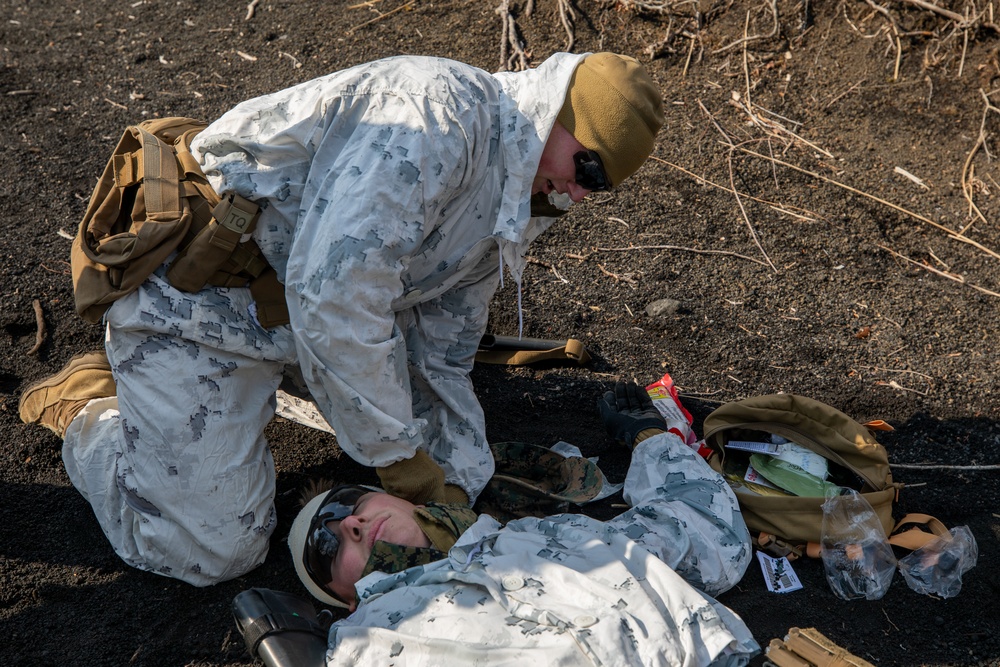 CLR-3 Conducts Battle Hand Off Drills