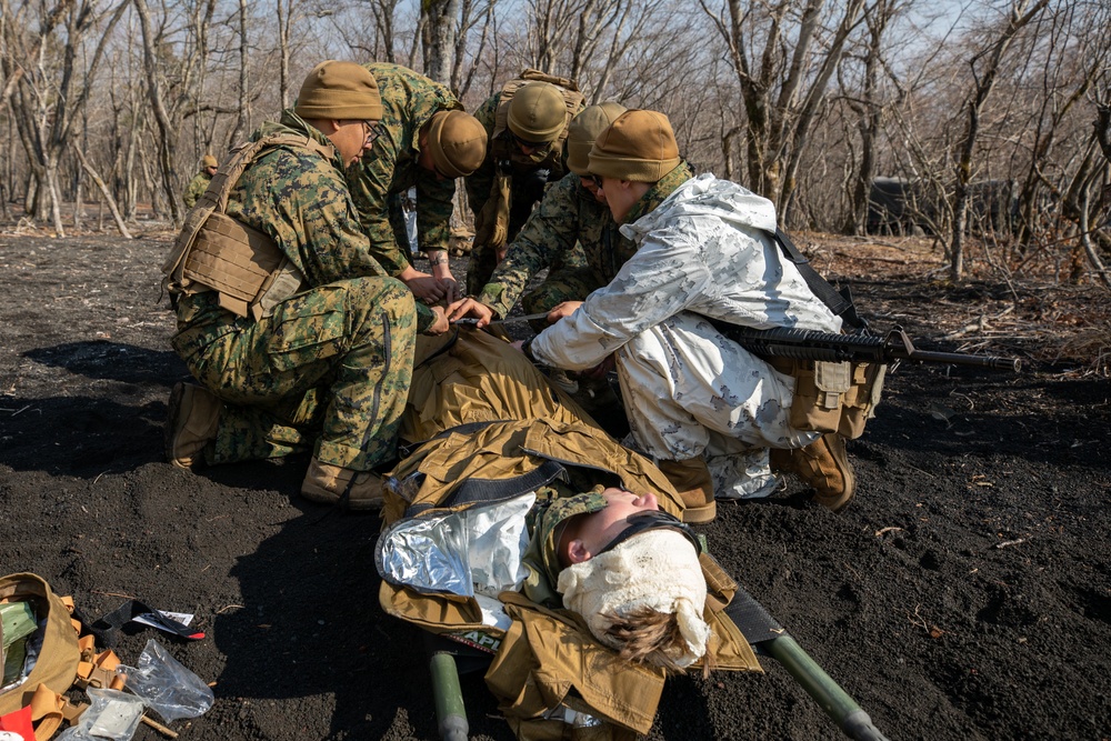 CLR-3 Conducts Battle Hand Off Drills