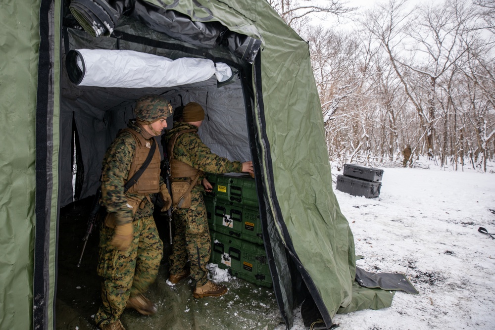 CLR-3 Conducts Battle Hand Off Drills