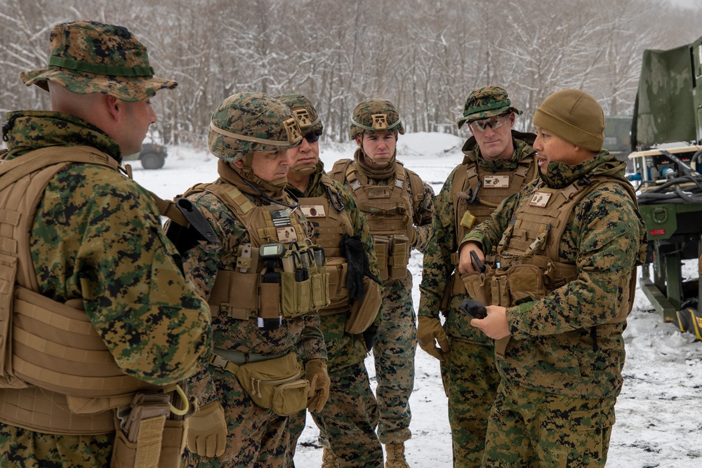 CLR-3 Conducts Battle Hand Off Drills