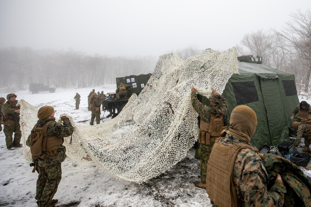 CLR-3 Conducts Battle Hand Off Drills