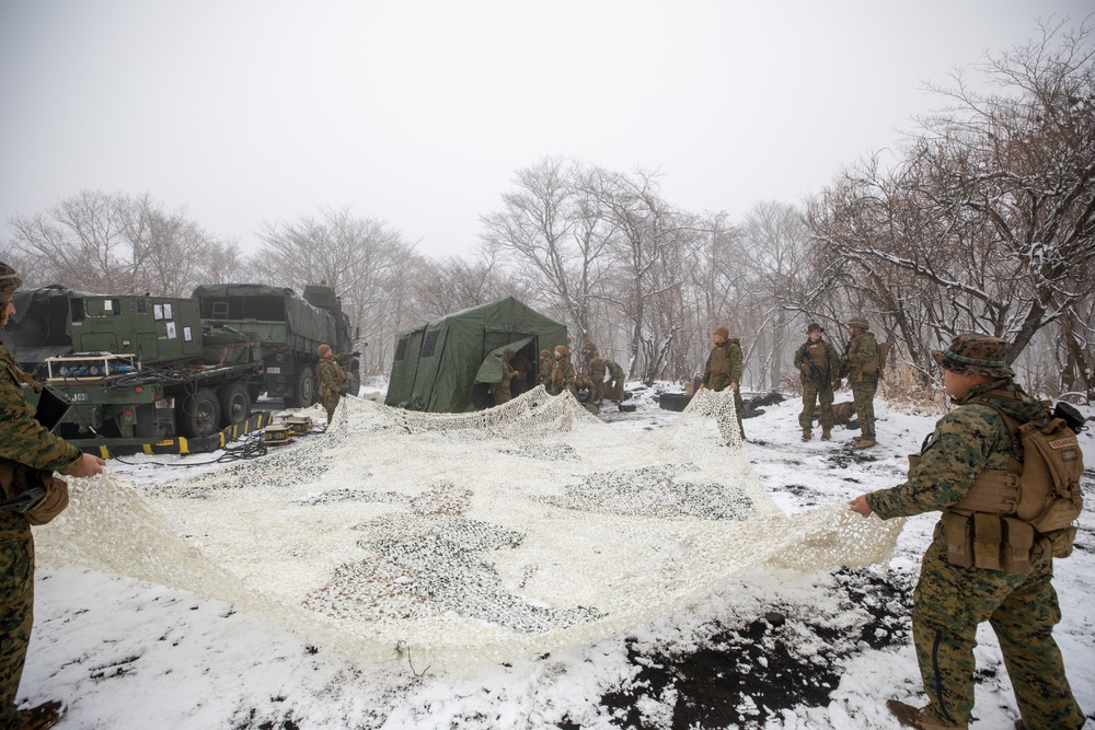 CLR-3 Conducts Battle Hand Off Drills