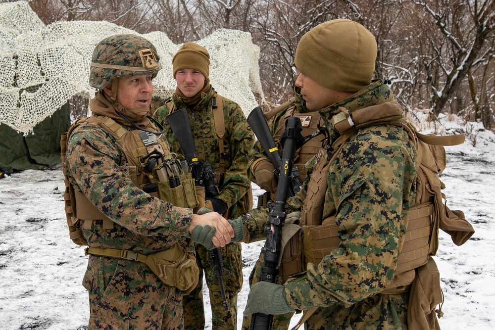 CLR-3 Conducts Battle Hand Off Drills