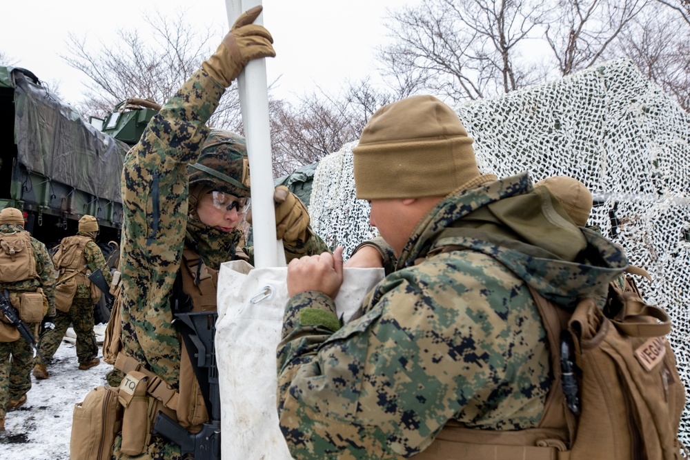 CLR-3 Conducts Battle Hand Off Drills