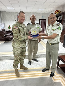 SETAF-AF commander visits Mauritania
