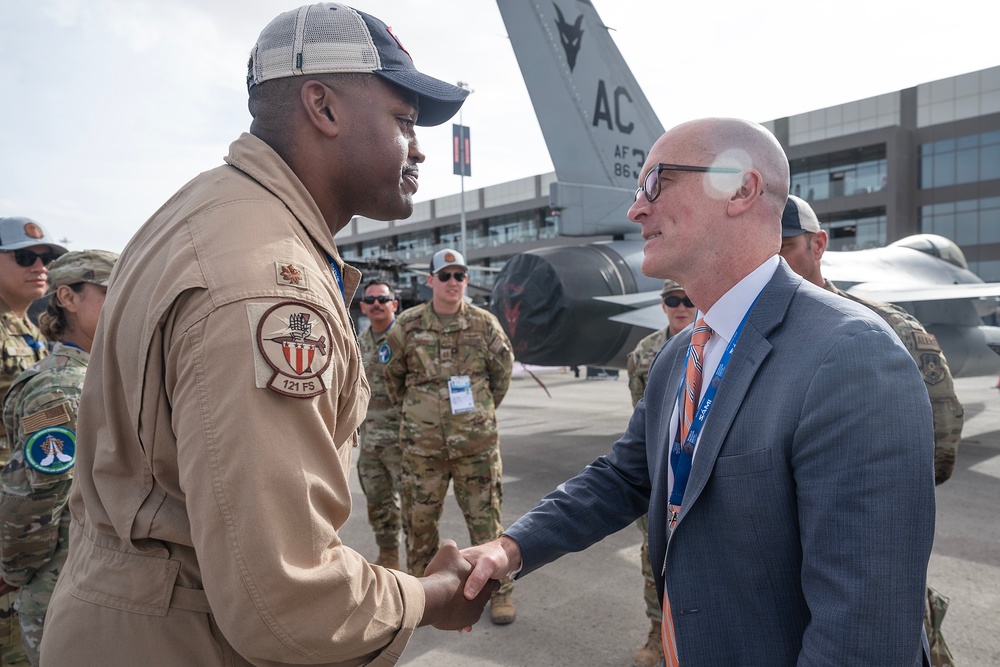 US military, civilian leaders recognize Airmen, Soldiers for contribution to Saudi World Defense Show