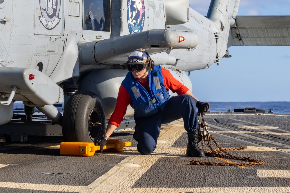 USS Dewey Flight Ops