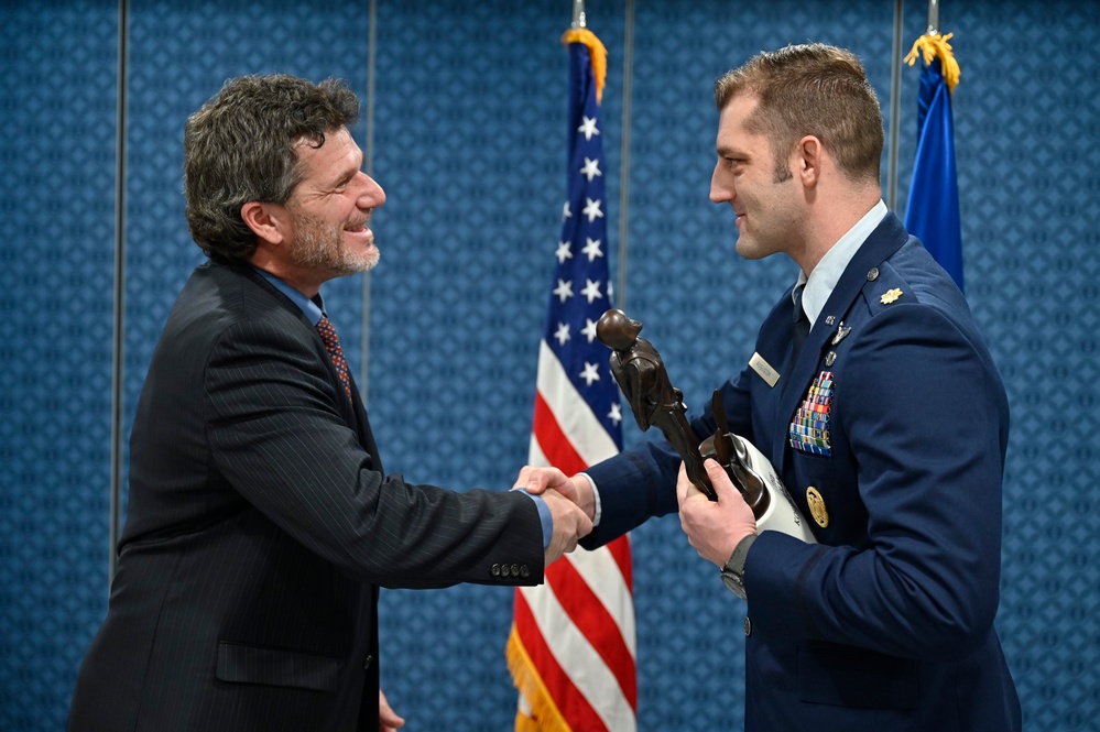 CSAF Allvin presents 2022 Kolligian Trophy