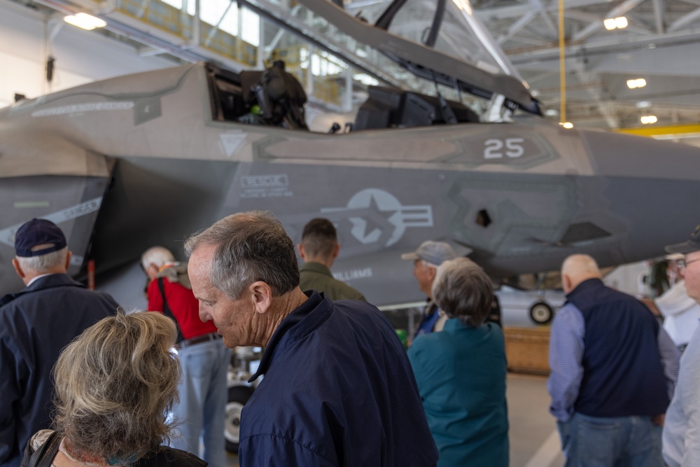 Distinguished Flying Cross Society visits MCAS Beaufort