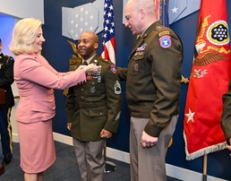 Top 13 Recruiters recognized at Washington ceremony
