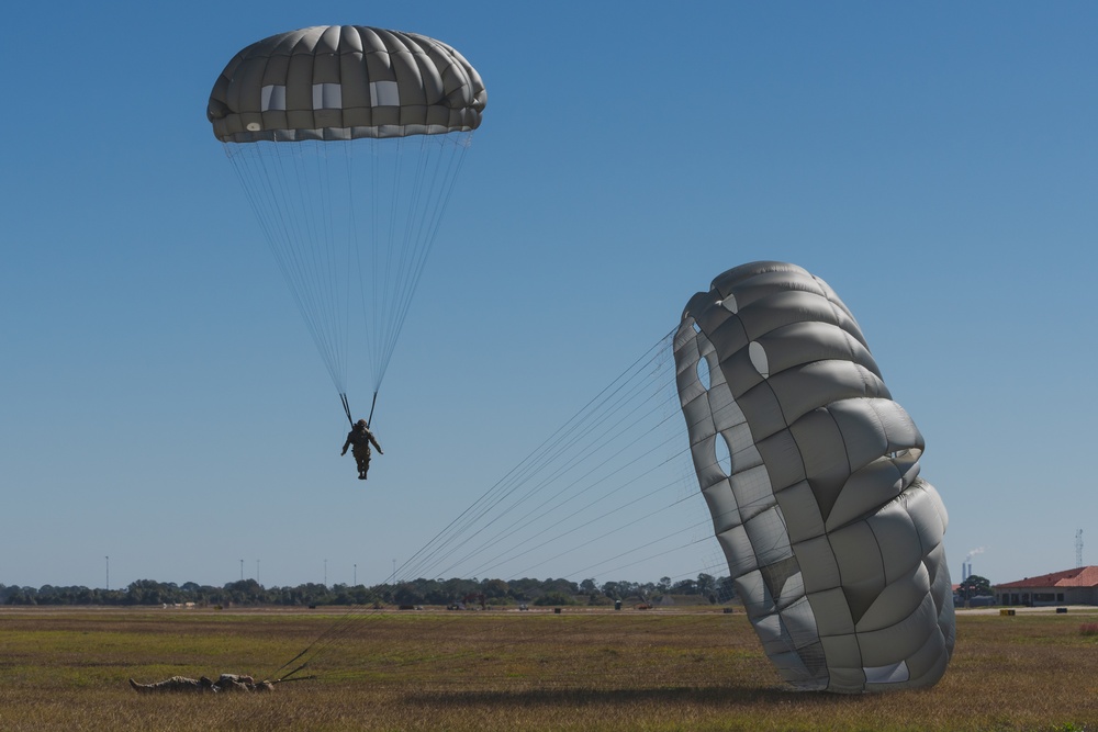 5-159th AR supports free fall operation at MacDill