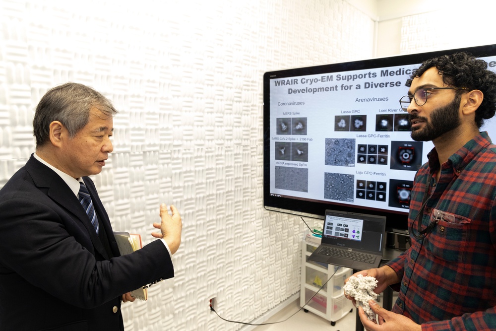 Japanese National Defense Medical College visit the Walter Reed Army Institute of Research