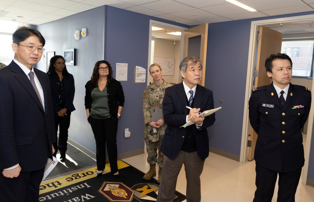 Japanese National Defense Medical College visit the Walter Reed Army Institute of Research