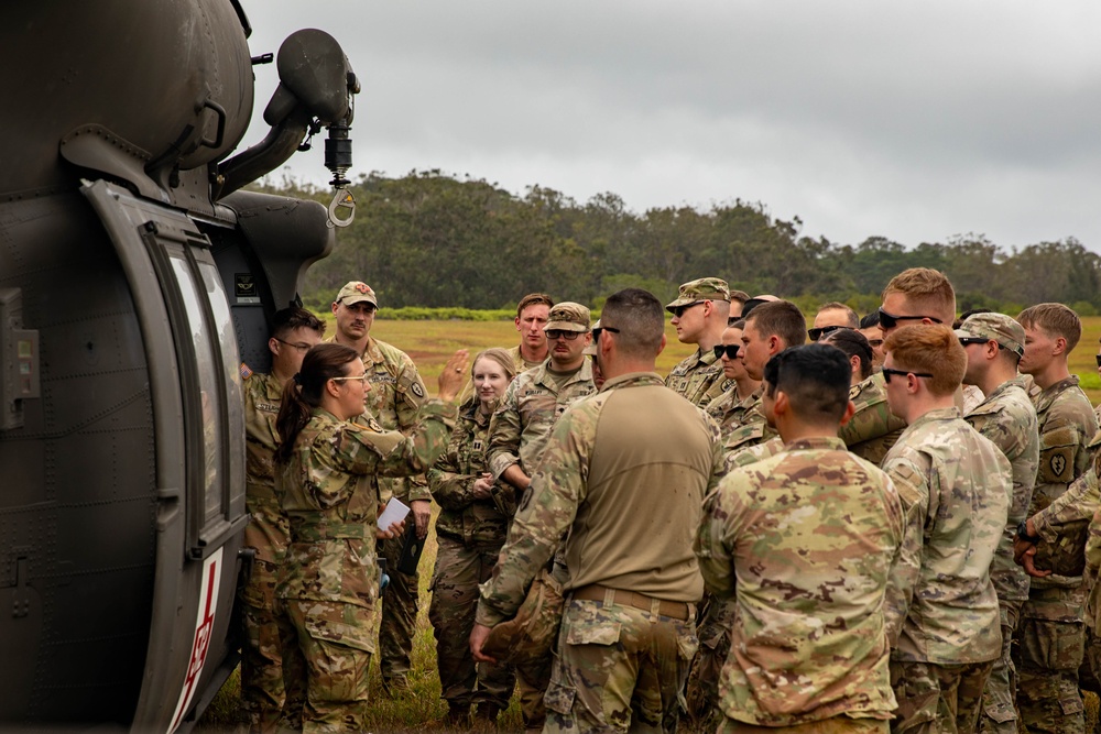 U.S. Soldiers conduct jungle medicine training