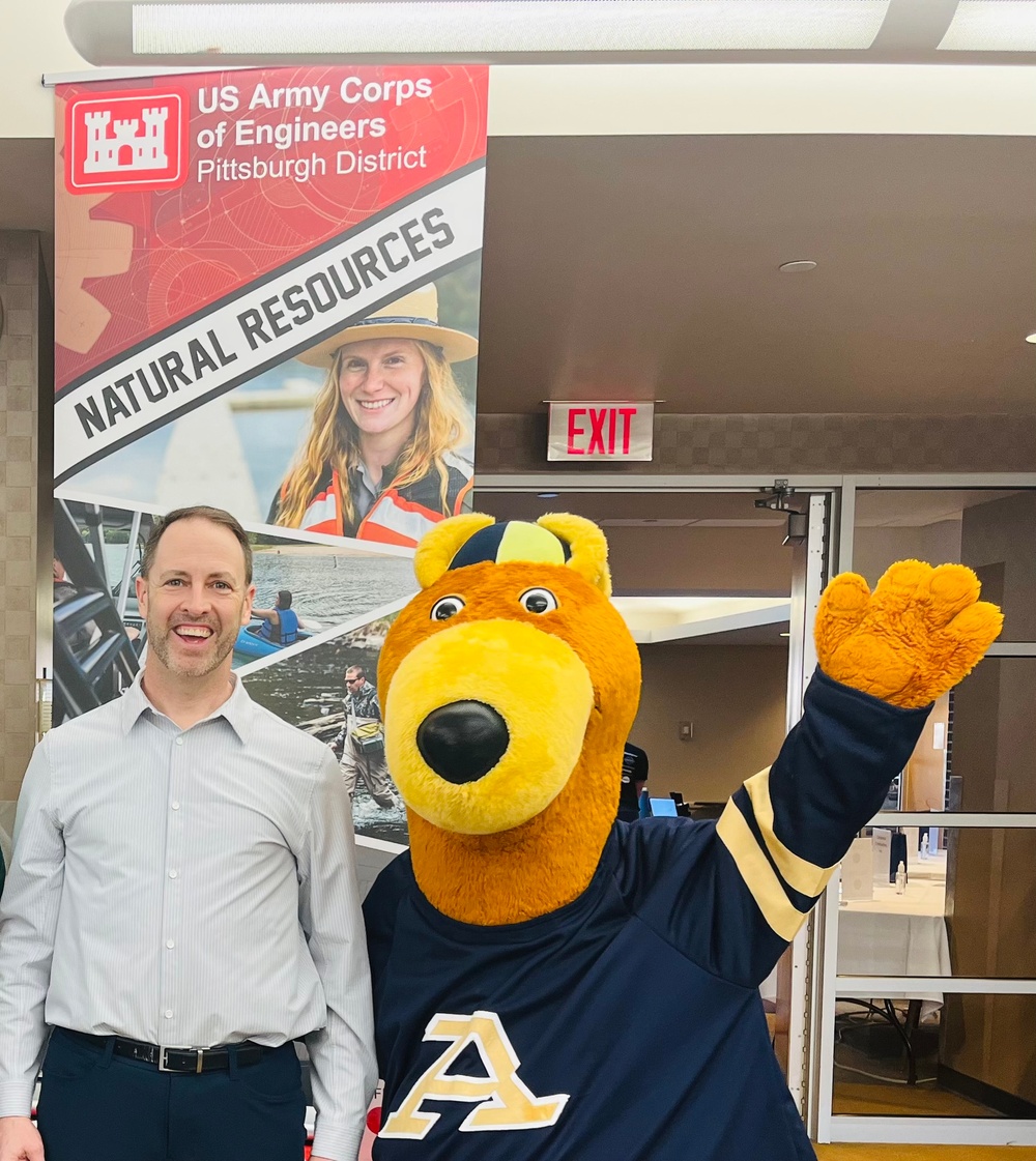 USACE Pittsburgh District attends the University of Akron Career Fair