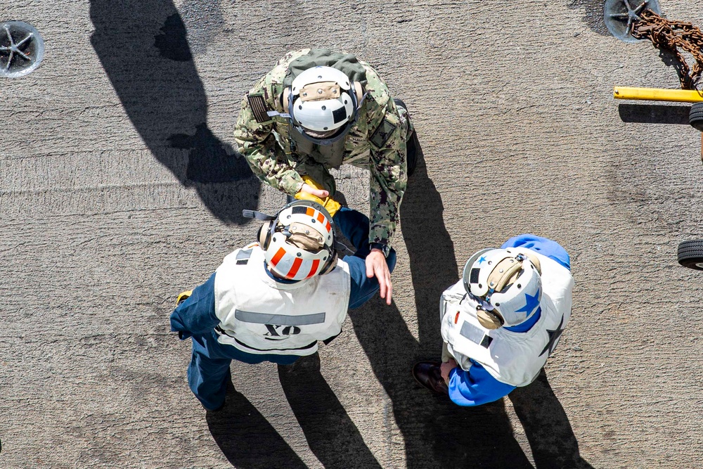 Abraham Lincoln welcomes Carrier Strike Group 15