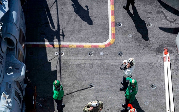 Abraham Lincoln welcomes Carrier Strike Group 15