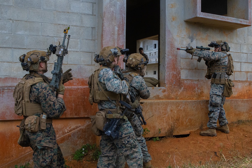 BLT 1/1 conduct Motorized Raid and  Reinforcement