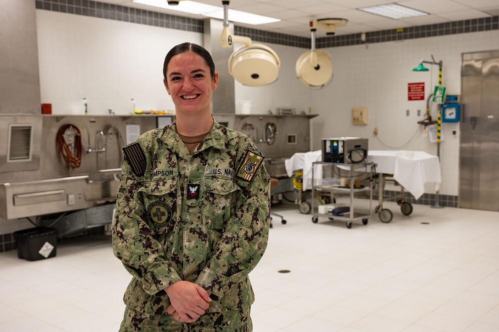 Hospital Corpsman 2nd Class Julianne Thompson