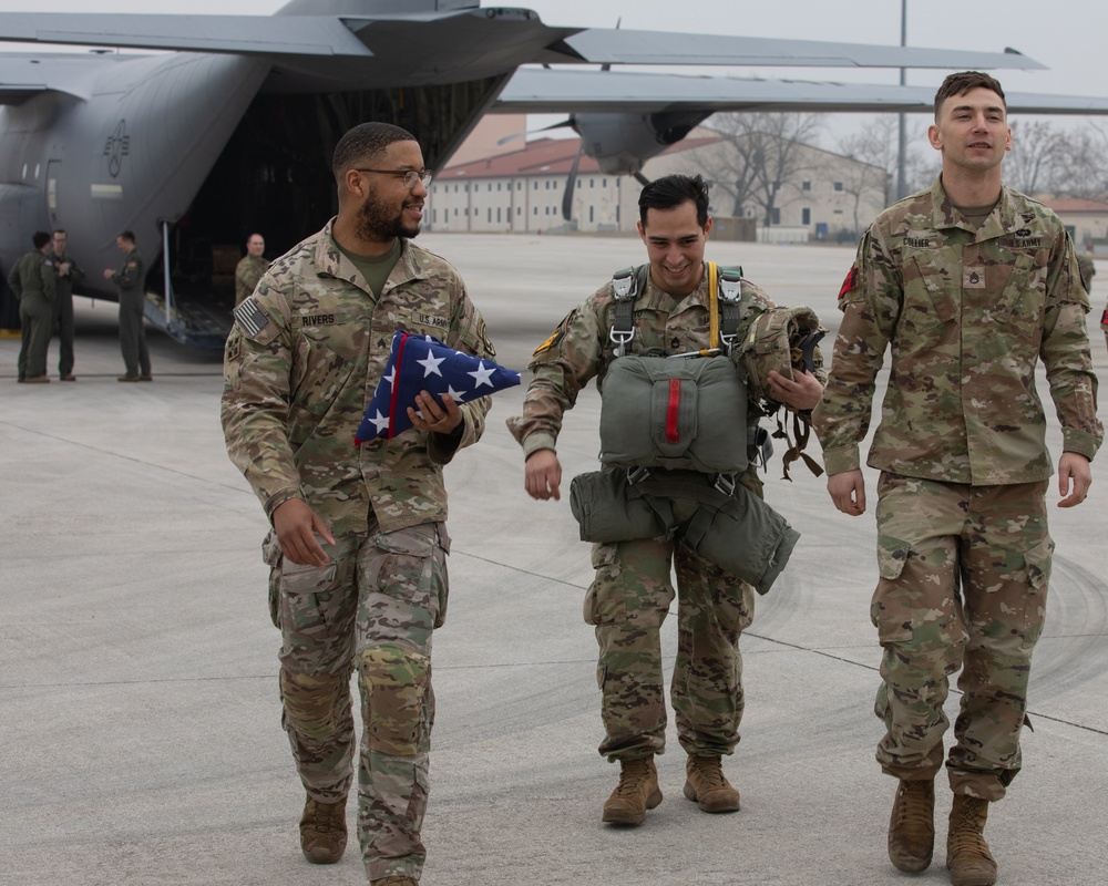 Sgt. 1st Class Manual Soto reenlists