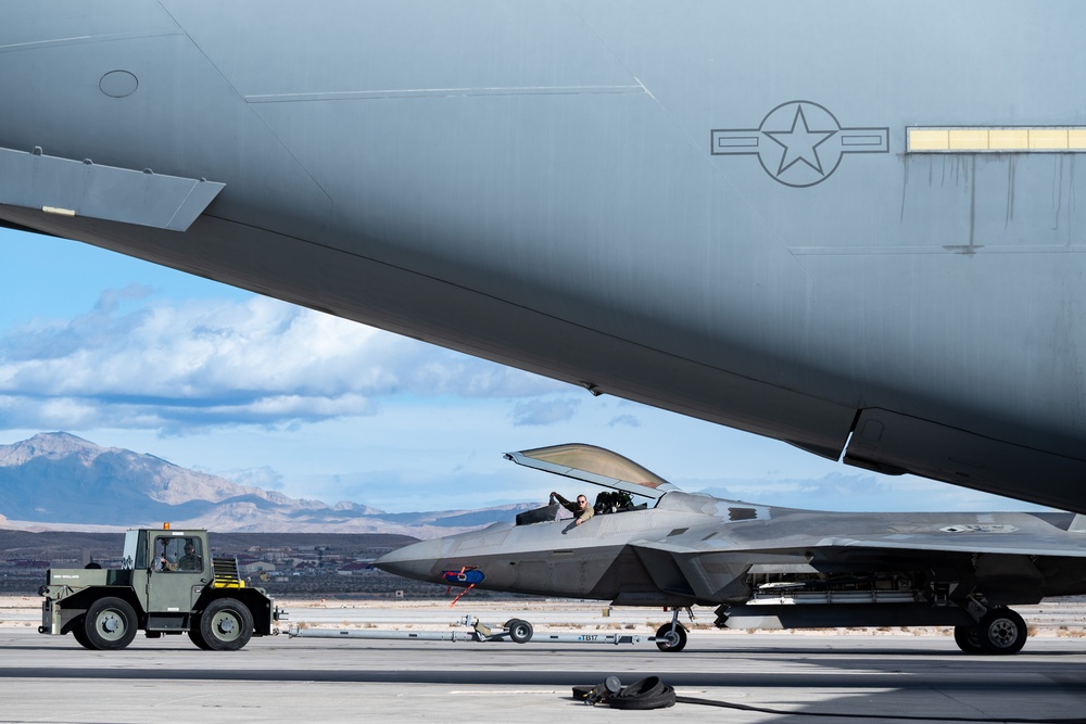 F-22 Refueling