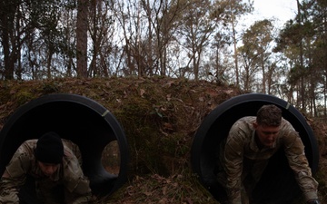 103rd Intelligence and Electronic Warfare Battalion Conducts Obstacle Course Training