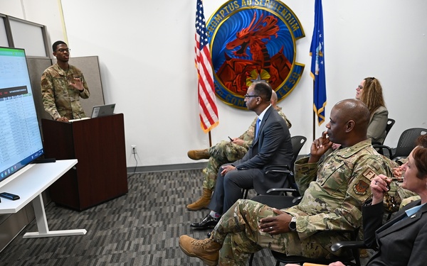 FM senior leaders visit JBSA-Lackland