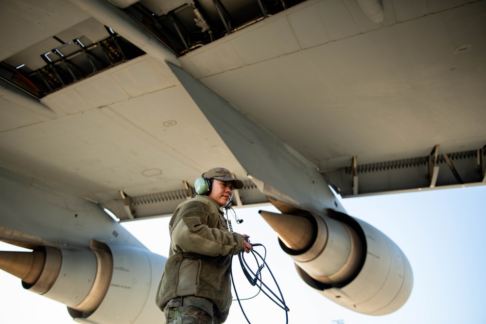 Preparing the C-5M Super Galaxy for delivery