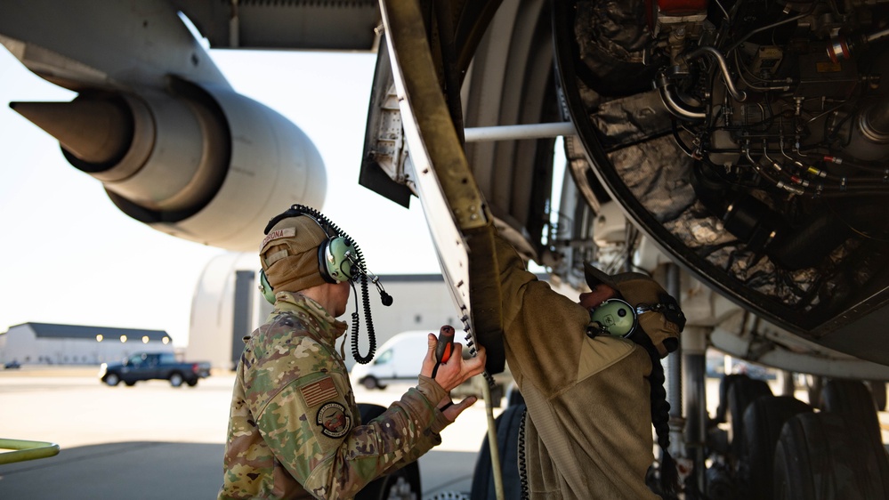 Preparing the C-5M Super Galaxy for delivery