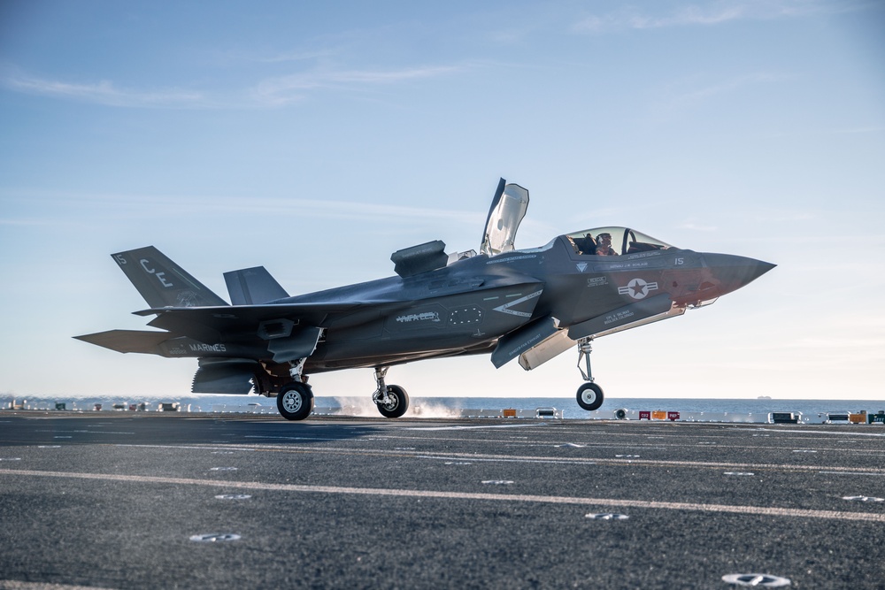 VMFA-225 Conducts Carrier Qualifications Aboard USS Boxer (LHD 4)