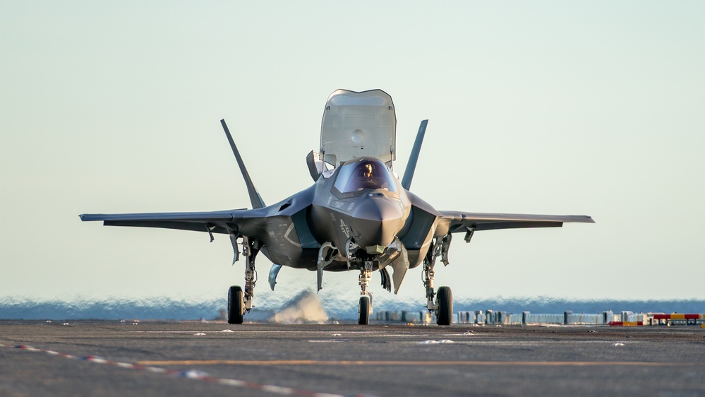 VMFA-225 Conducts Carrier Qualifications Aboard USS Boxer (LHD 4)