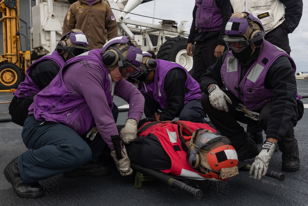 Marines, Sailors conduct flight deck firefighting training aboard USS America