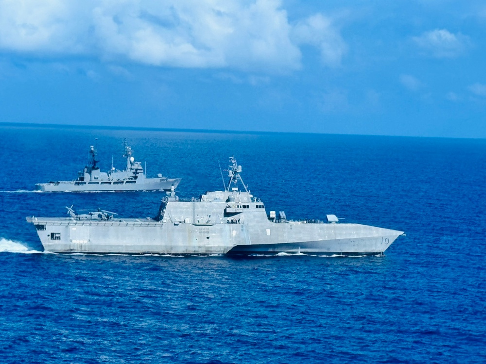 USS Gabrielle Giffords Sails South China Sea with BRP Gregorio del Pilar