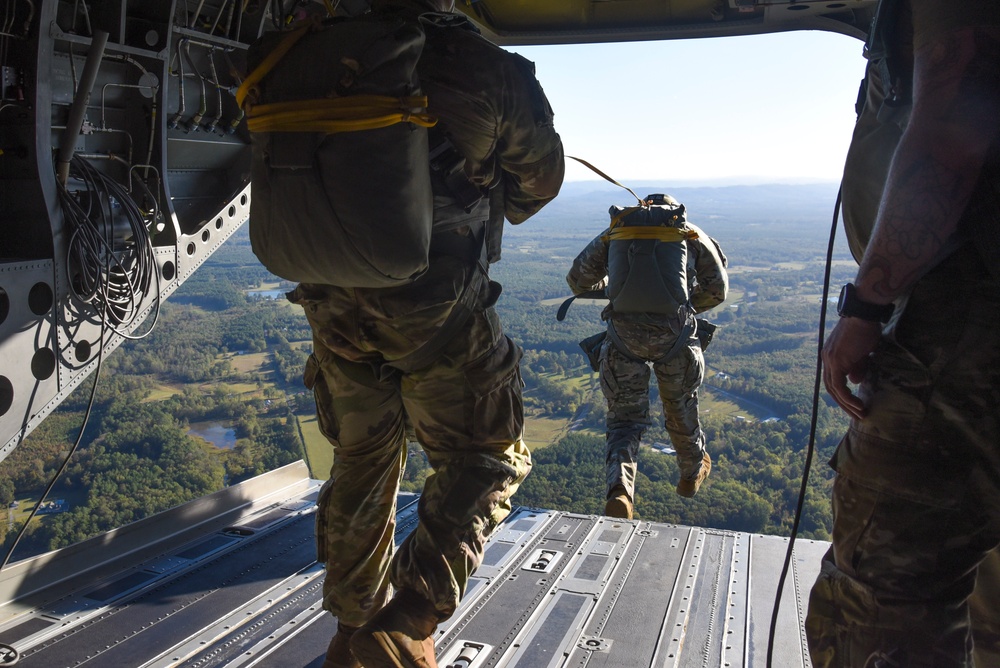 U.S. Army 20th Special Forces Group Jumps