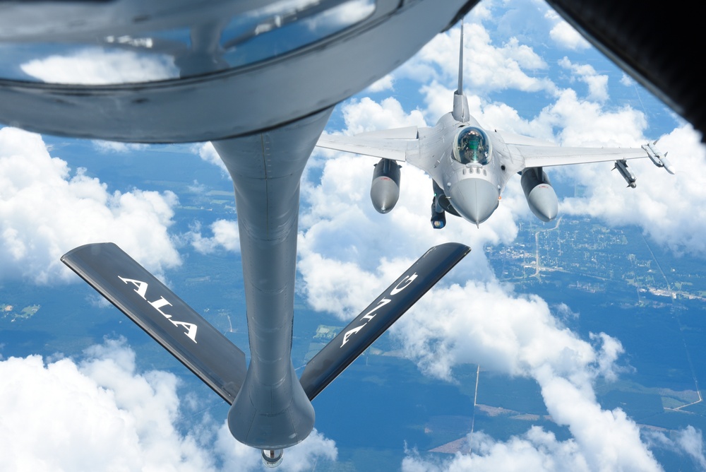 F-16 Air Refueling