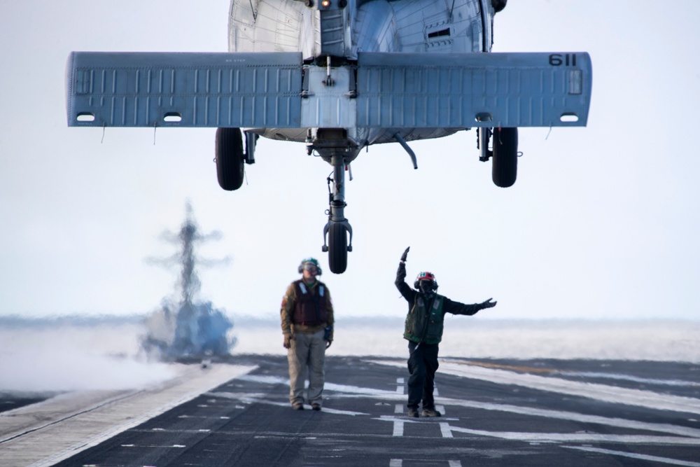 Abraham Lincoln conducts training exercise